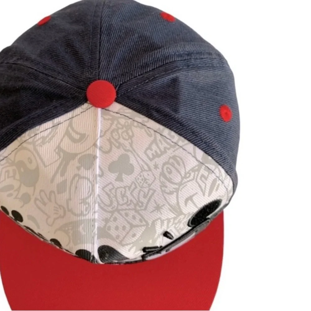 Mickey Mouse Graphic Cap - Picture 2 of 5